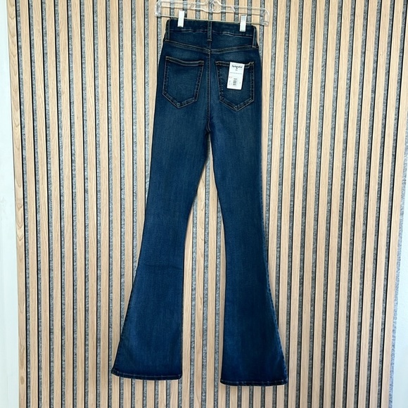 Splendid - Super High Rise Bootcut- 23 - Picture 7 of 9